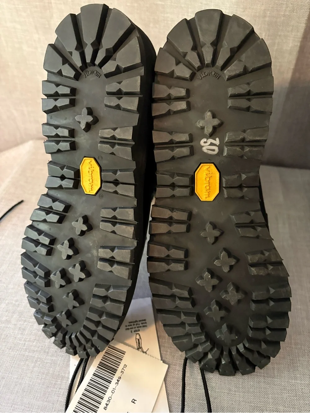 US Military Issue Combat Boots Men’s 6 R NWT’s (can be unisex adjust size)